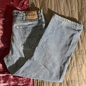 Wrangler Men's Light Blue Straight Jeans